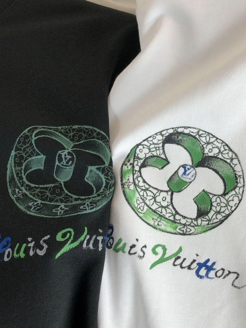 Premium Louis Vuitton T-Shirts 135217