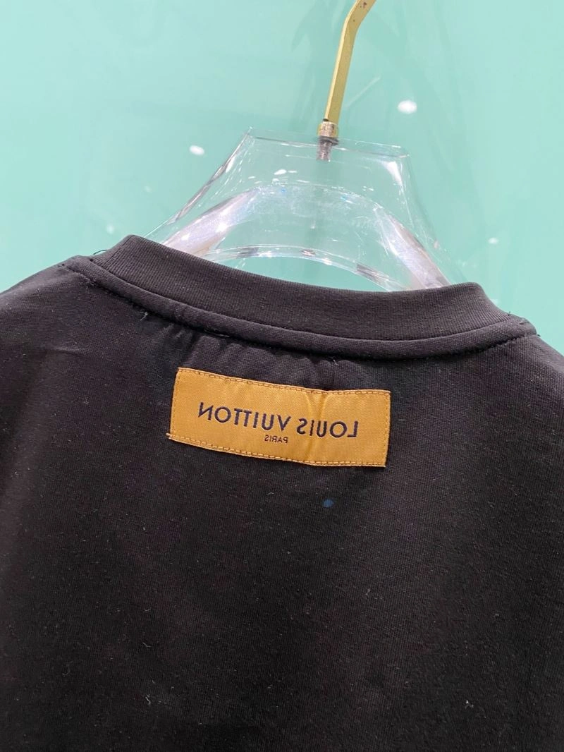 Soft Louis Vuitton T-Shirts 135220
