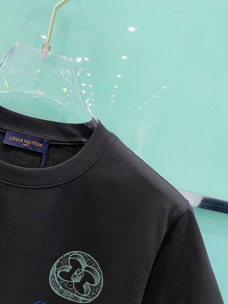Louis Vuitton T-Shirts Affordable 135195