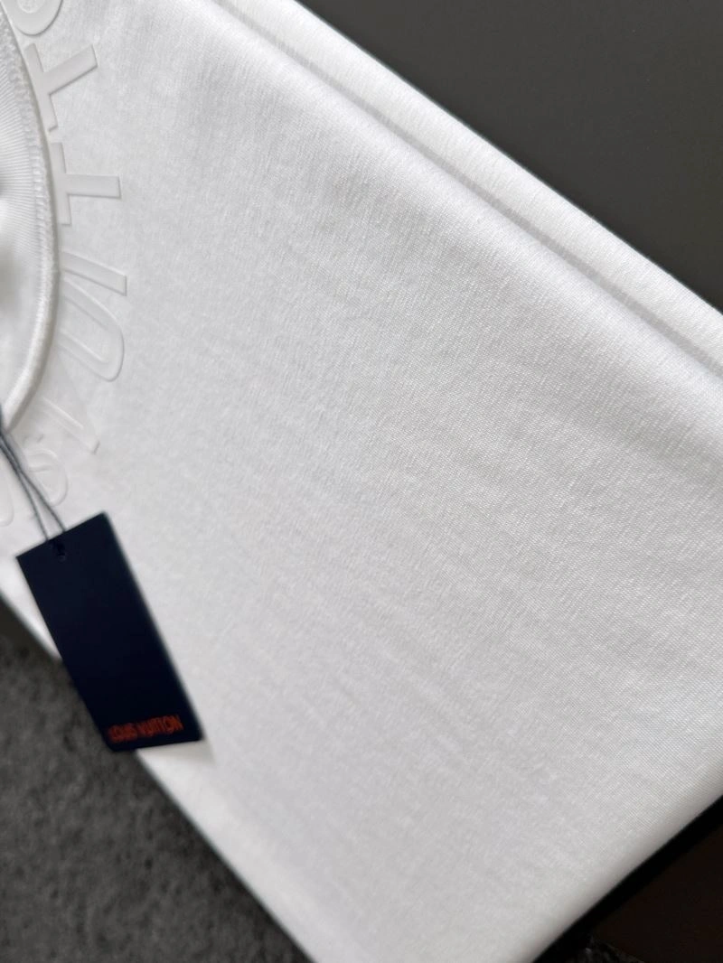 ComfortFit Louis Vuitton T-Shirts 135206