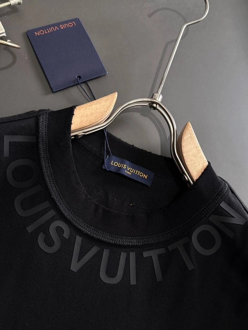 Trendy Louis Vuitton T-Shirts 135193