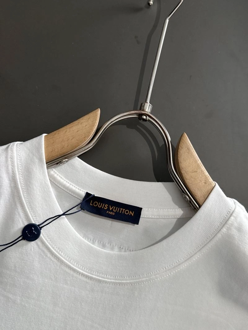 Louis Vuitton T-Shirts Modern 135194