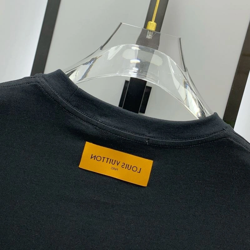 Louis Vuitton T-Shirts ZipUp 135191