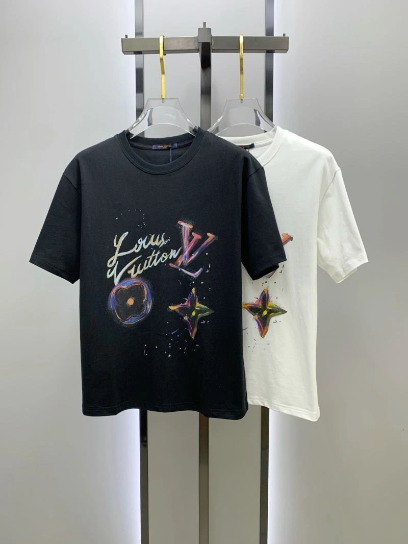 Louis Vuitton T-Shirts UrbanChic 135192