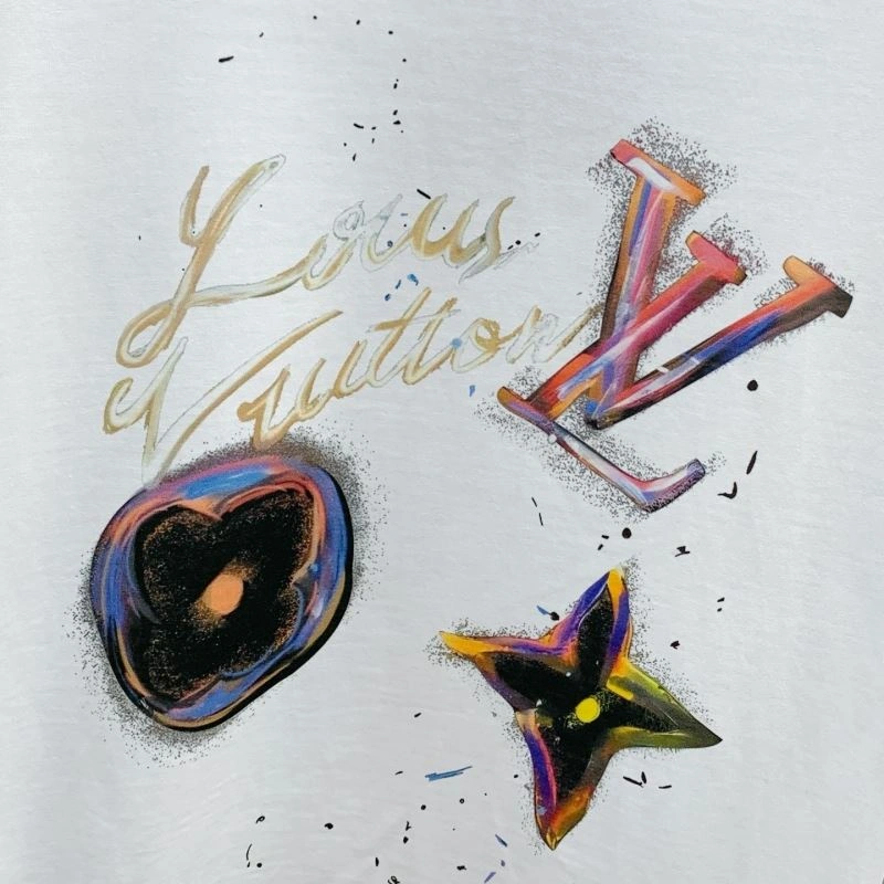 Louis Vuitton T-Shirts UrbanChic 135192