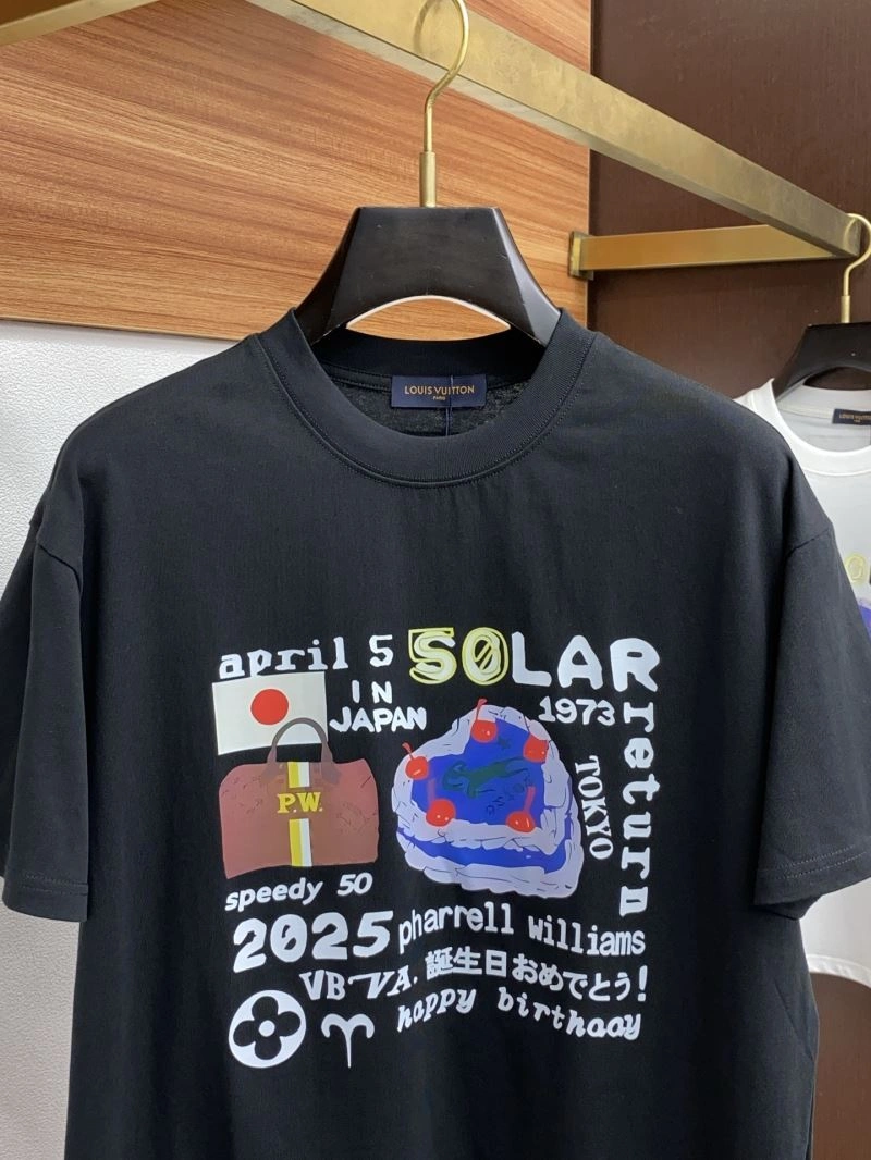 Louis Vuitton T-Shirts Sporty 135185
