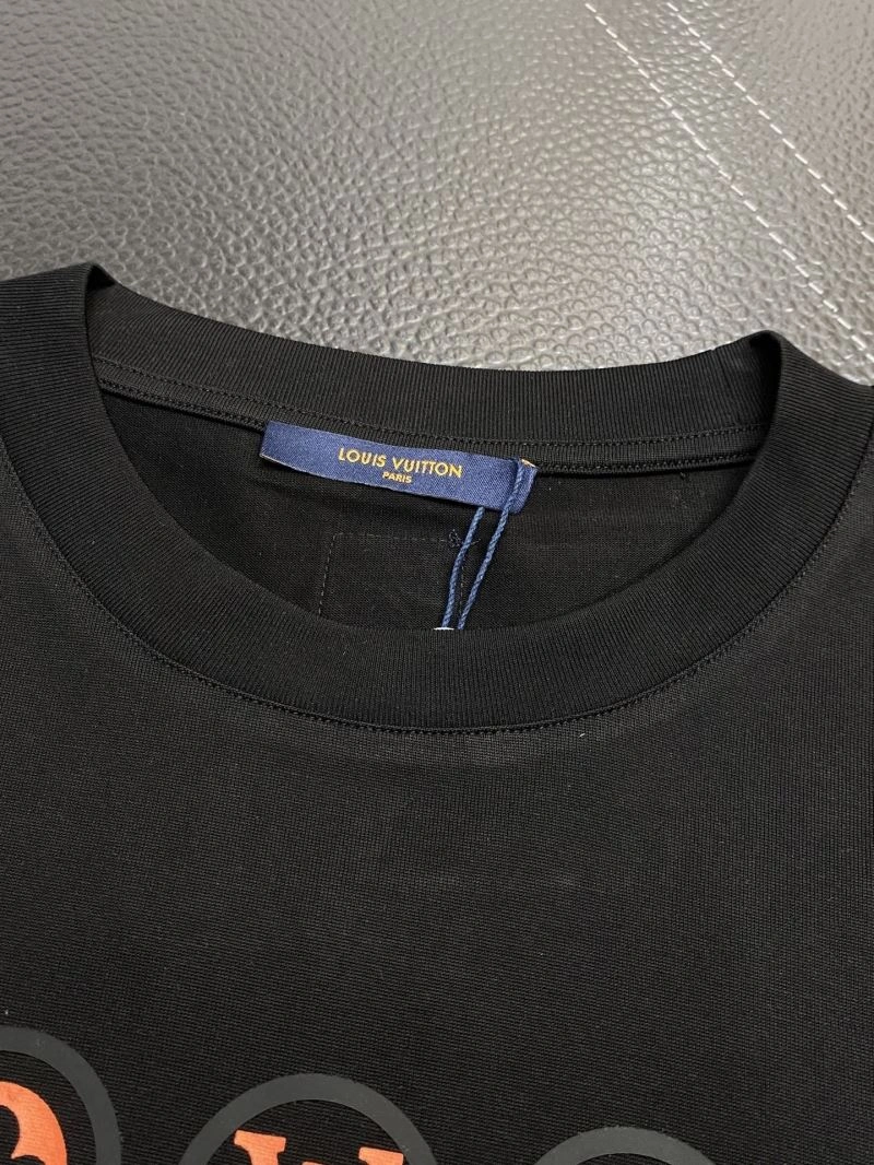 Louis Vuitton T-Shirts Snug 135177
