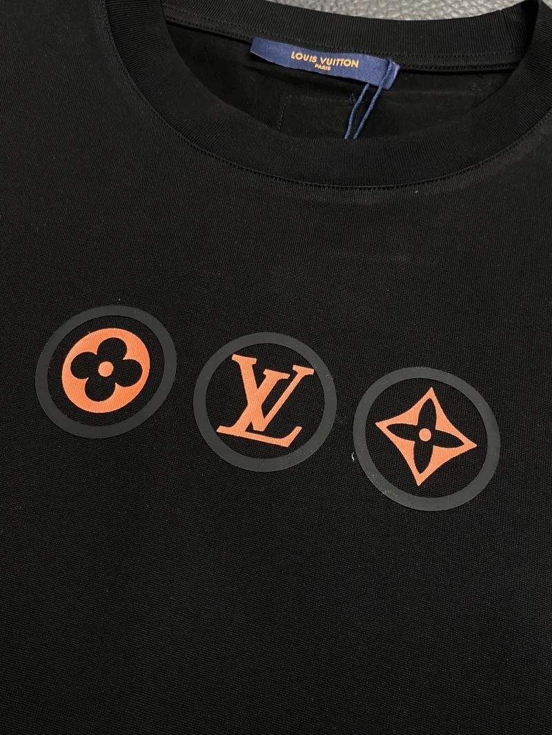 Louis Vuitton T-Shirts Snug 135177