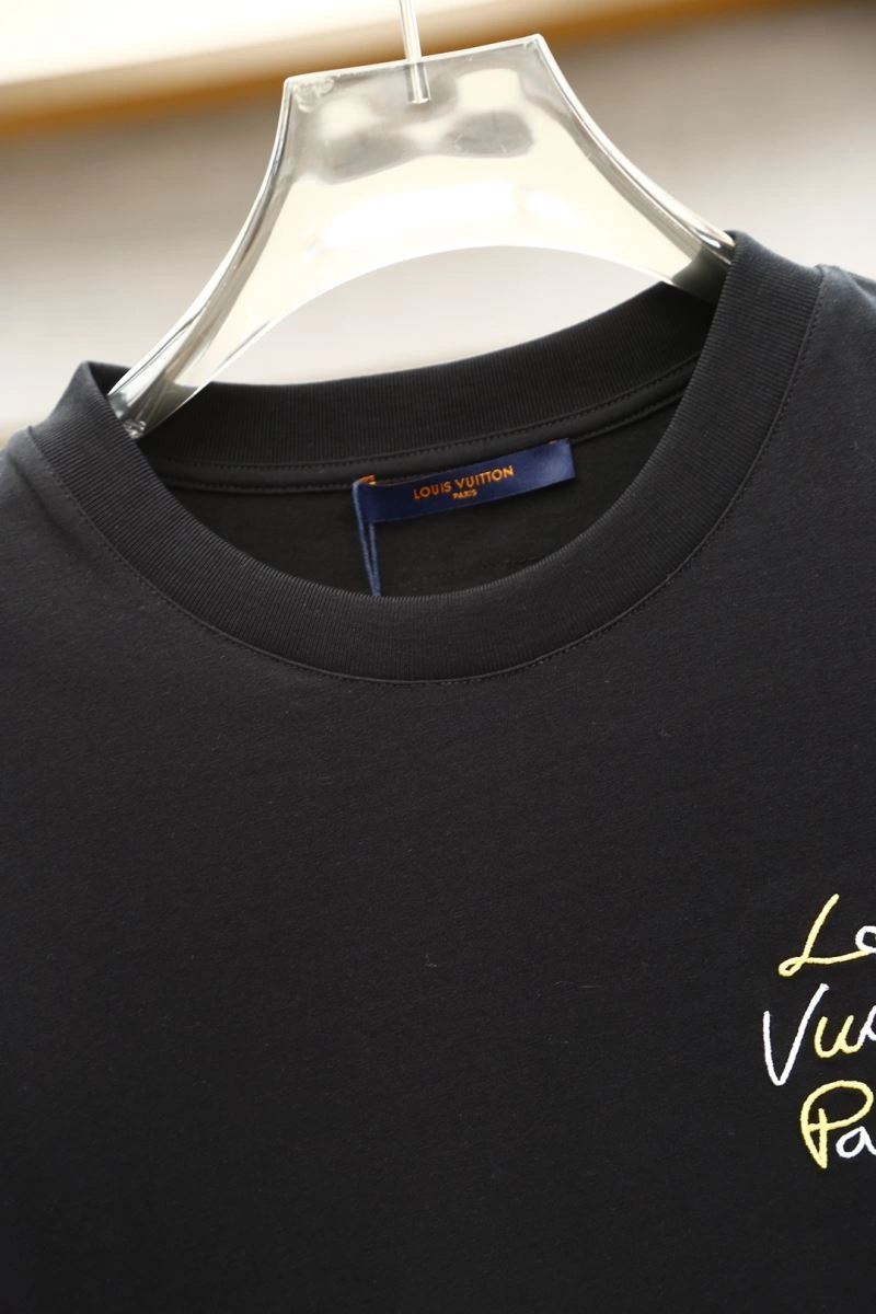 Louis Vuitton T-Shirts Durable 135168