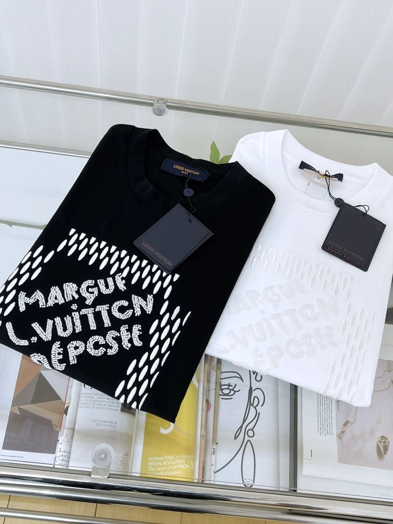 TravelReady Louis Vuitton T-Shirts 135170