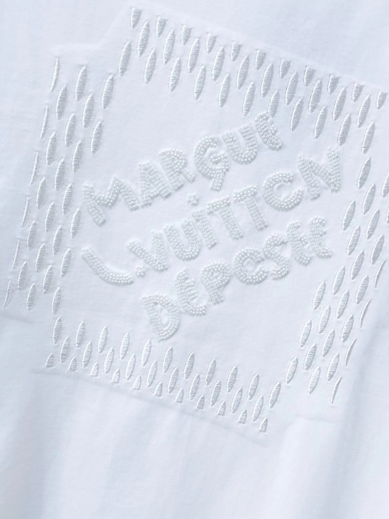 TravelReady Louis Vuitton T-Shirts 135170