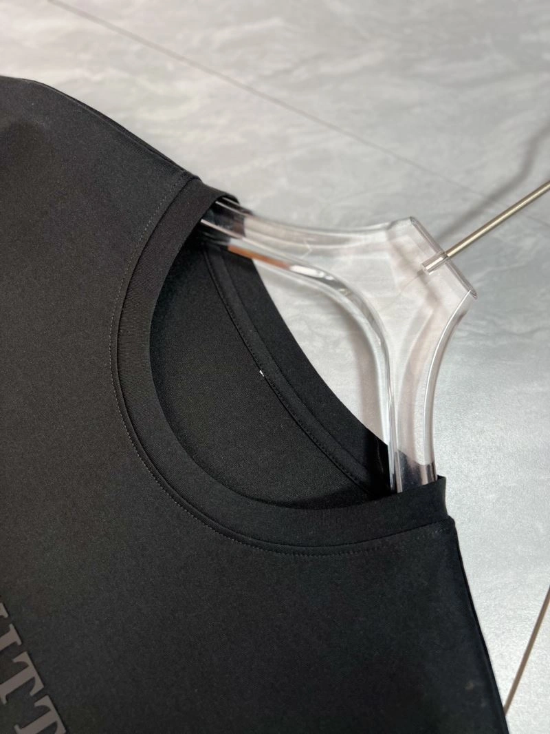 Louis Vuitton T-Shirts Soft 135179