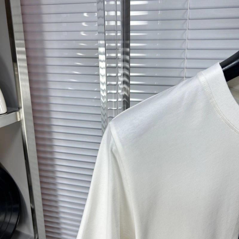 Durable Louis Vuitton T-Shirts 135175