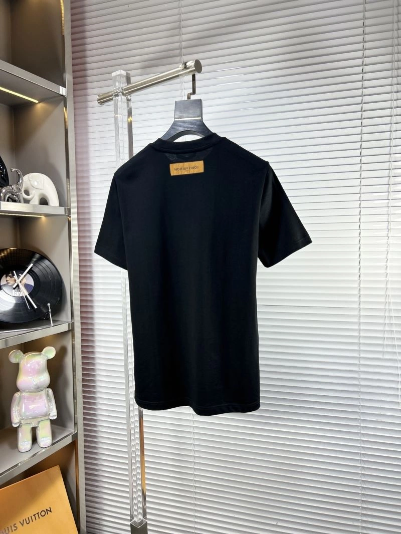 Neat Louis Vuitton T-Shirts 135161
