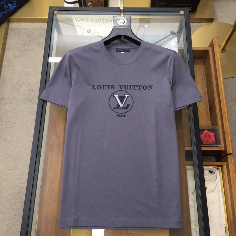 Functional Louis Vuitton T-Shirts 134796