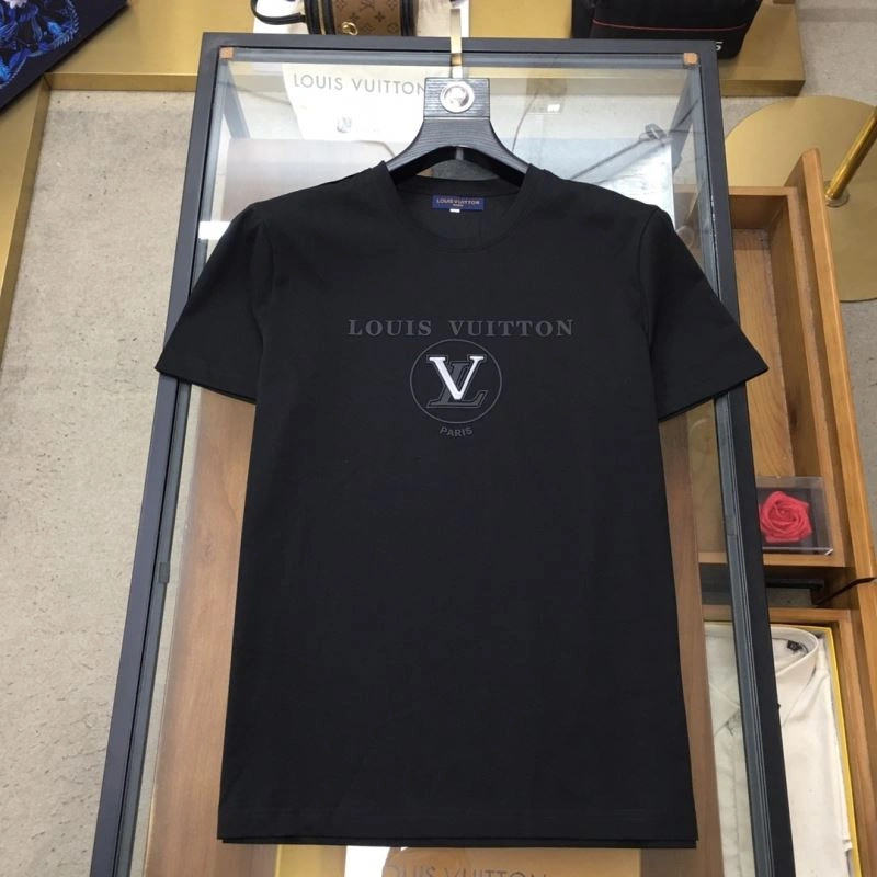 Functional Louis Vuitton T-Shirts 134796
