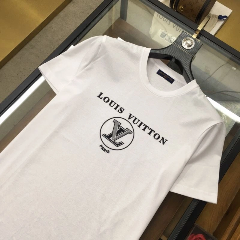 Functional Louis Vuitton T-Shirts 134796