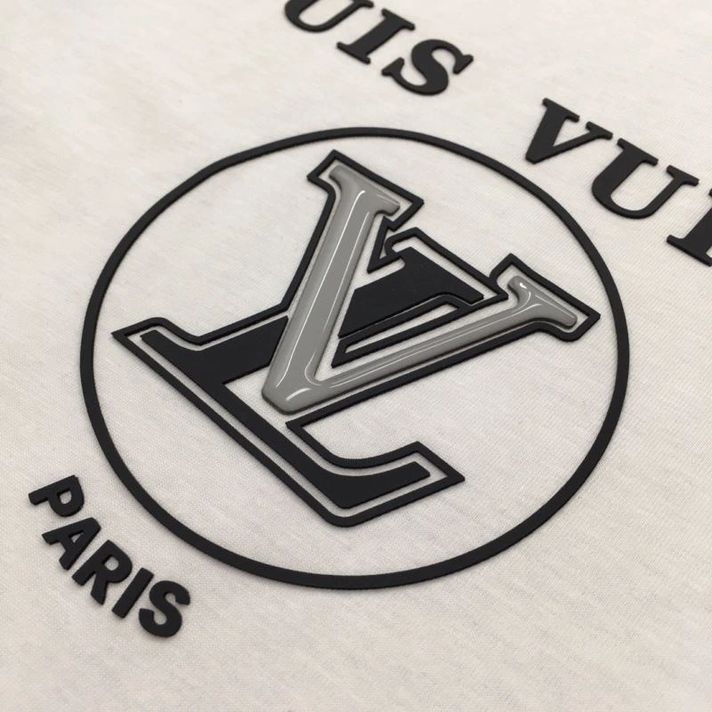 Functional Louis Vuitton T-Shirts 134796