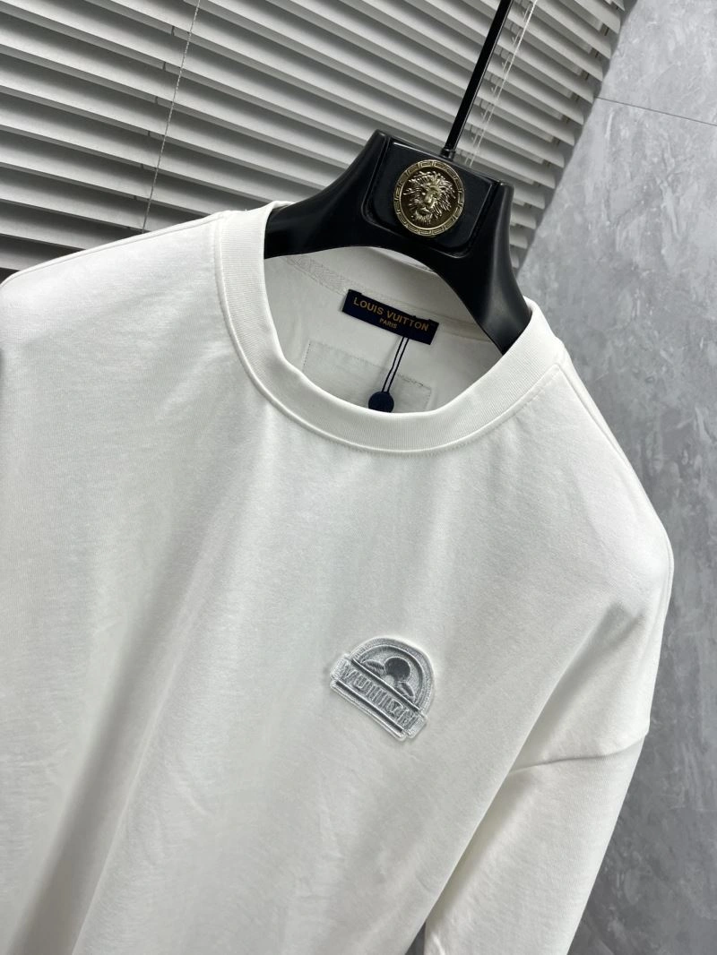 Louis Vuitton T-Shirts Chic 134810
