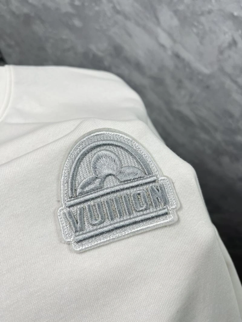 Louis Vuitton T-Shirts Chic 134810