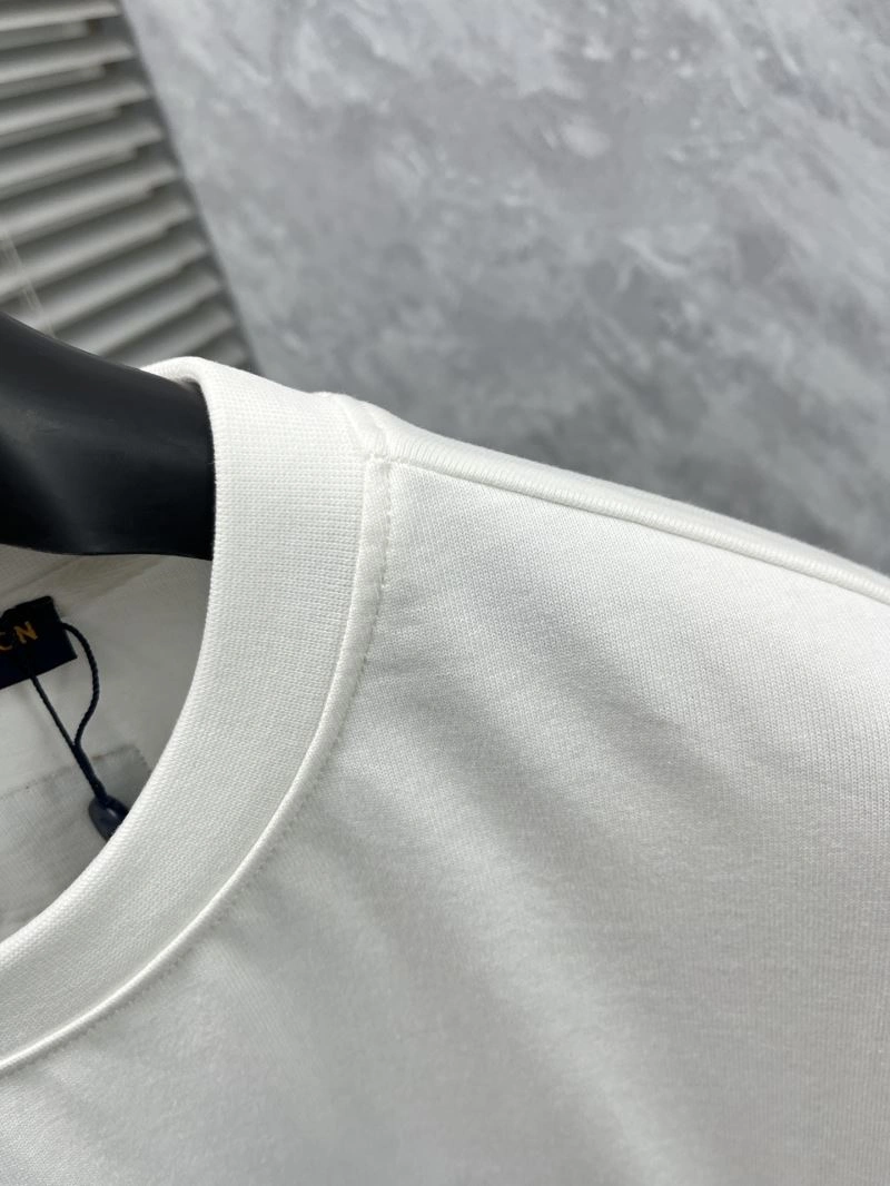 Louis Vuitton T-Shirts Breathable 134790
