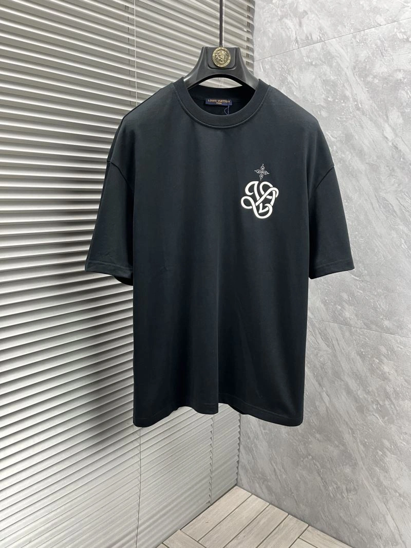 Louis Vuitton T-Shirts Elegant 134793