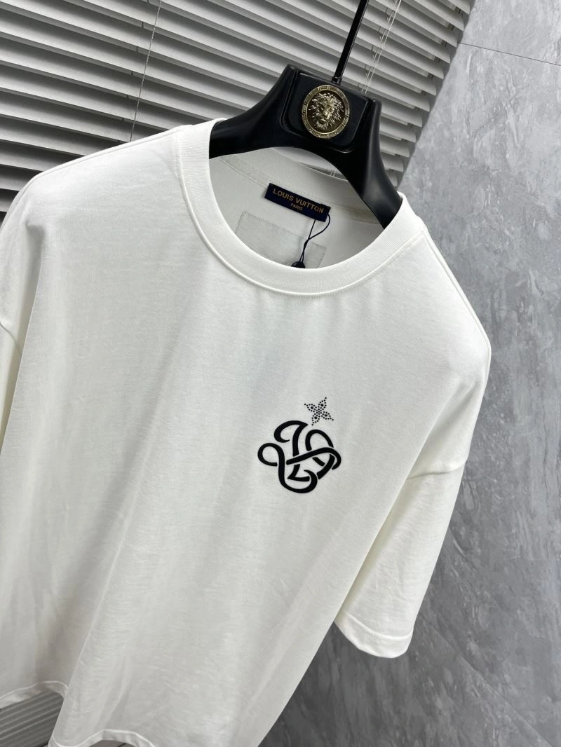 Louis Vuitton T-Shirts Elegant 134793