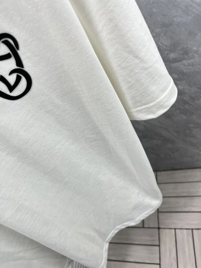 Louis Vuitton T-Shirts Elegant 134793