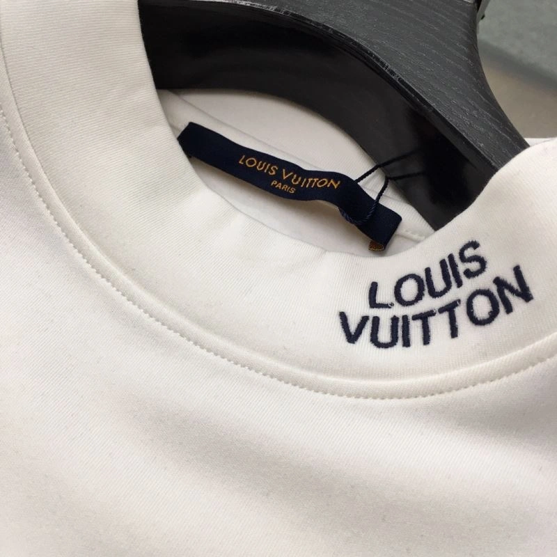 Packable Louis Vuitton T-Shirts 134787