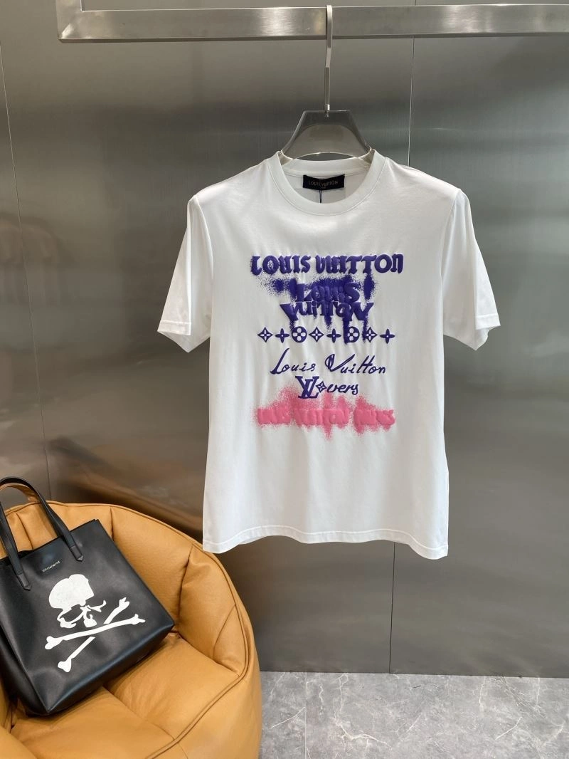Premium Louis Vuitton T-Shirts 134829