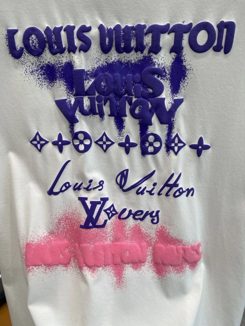 Premium Louis Vuitton T-Shirts 134829