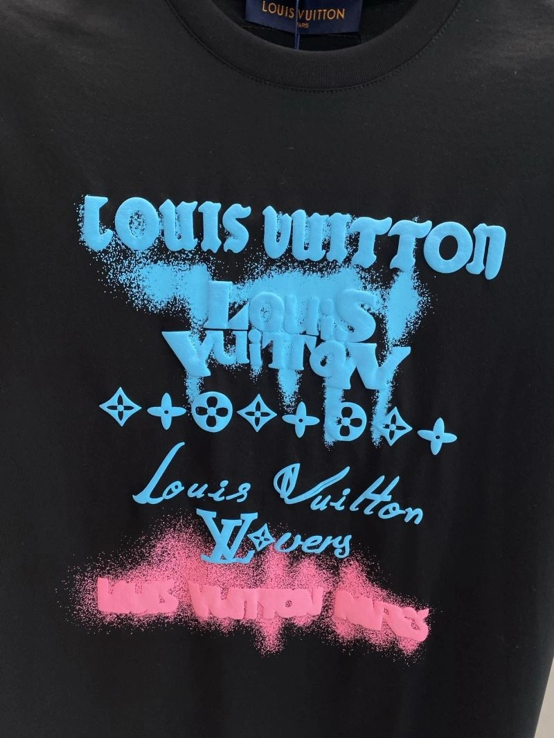 Louis Vuitton T-Shirts UrbanChic 134784