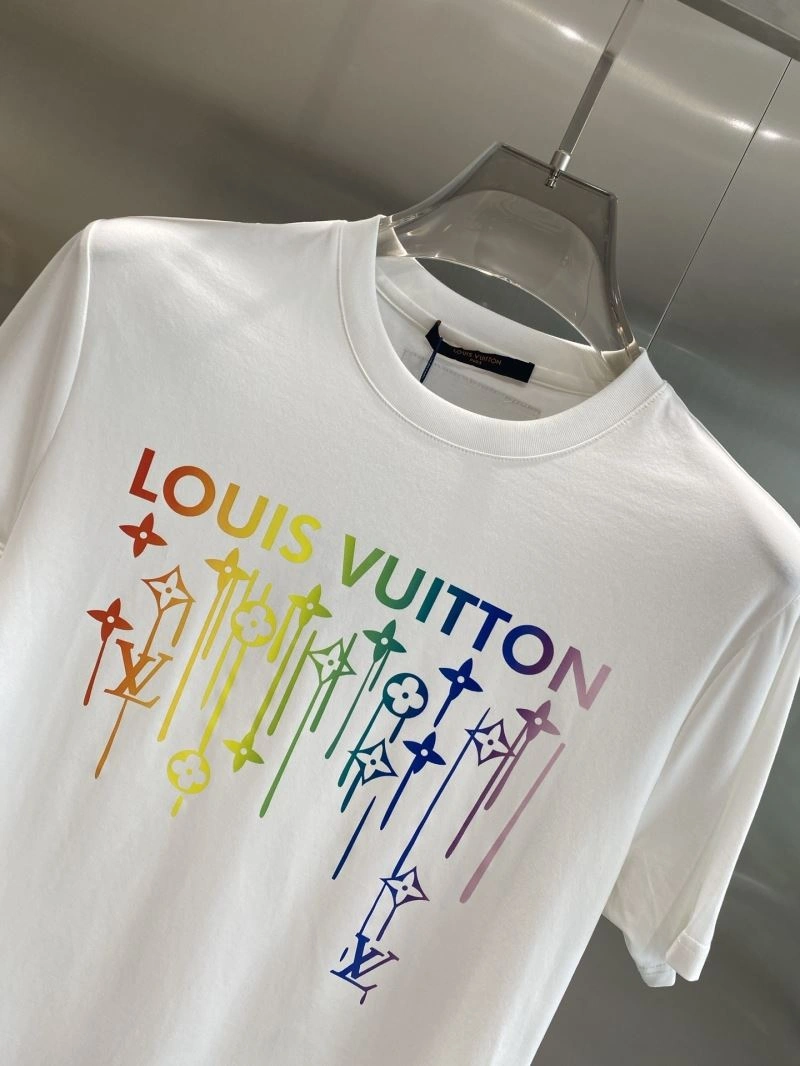Louis Vuitton T-Shirts Neat 134783