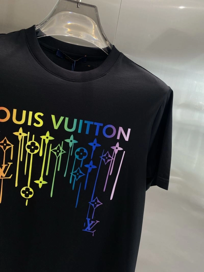 Louis Vuitton T-Shirts Breathable 134823