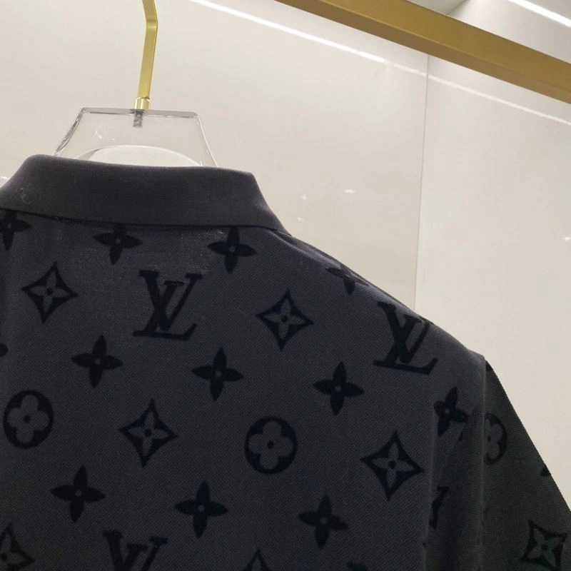 Stylish Louis Vuitton T-Shirts 134770