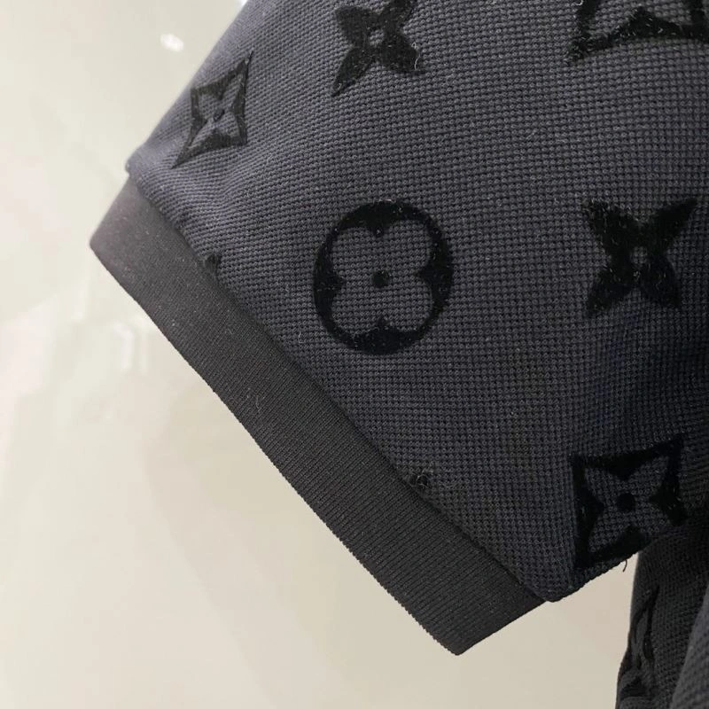 Stylish Louis Vuitton T-Shirts 134770