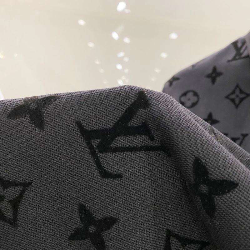 Stylish Louis Vuitton T-Shirts 134770