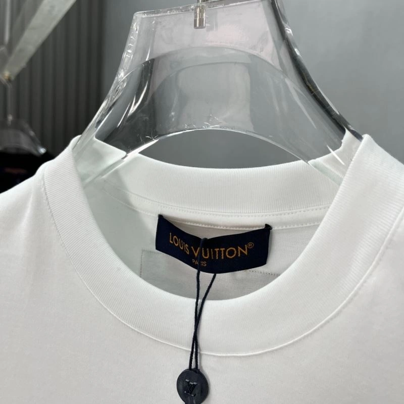 Louis Vuitton T-Shirts Comfortable 134768