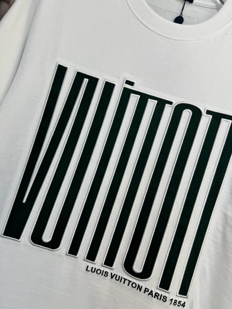TravelReady Louis Vuitton T-Shirts 134780