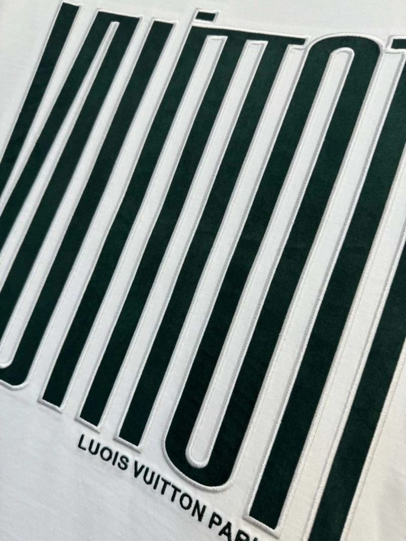 TravelReady Louis Vuitton T-Shirts 134780