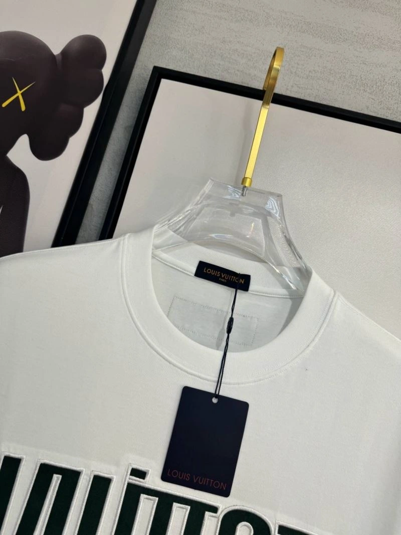 TravelReady Louis Vuitton T-Shirts 134780