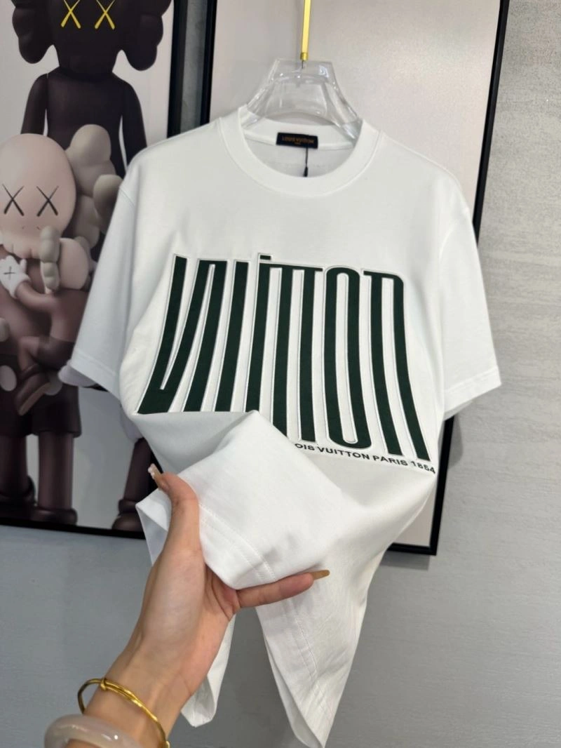 TravelReady Louis Vuitton T-Shirts 134780