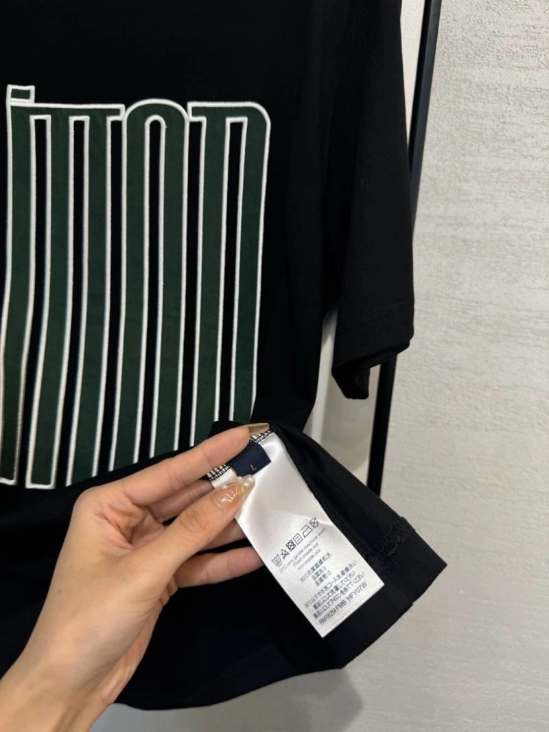 Louis Vuitton T-Shirts ModernLook 134761