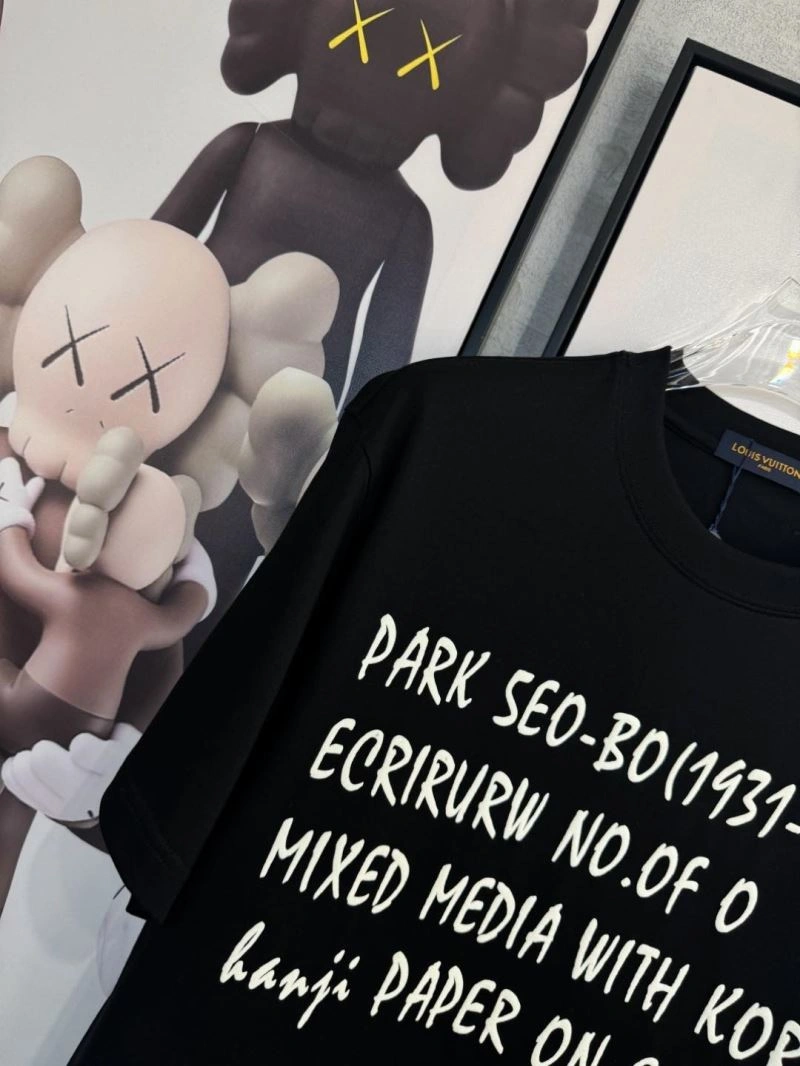 Louis Vuitton T-Shirts HighQuality 134772