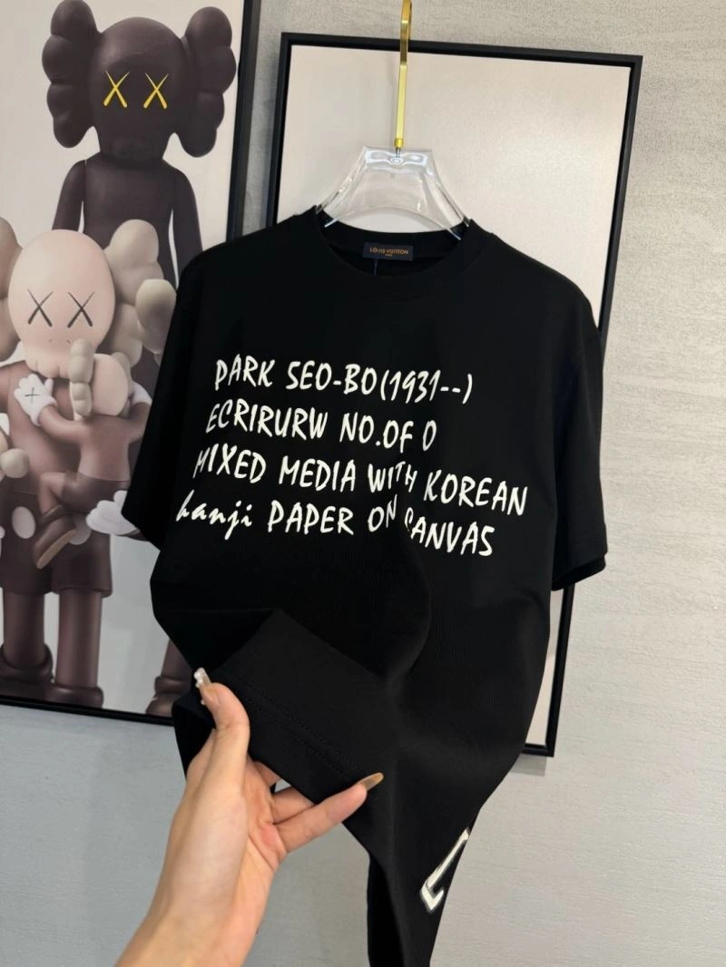 Louis Vuitton T-Shirts HighQuality 134772