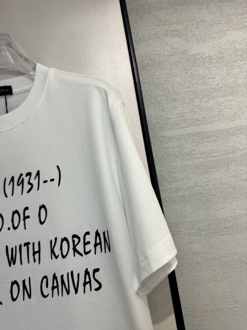 Louis Vuitton T-Shirts WrinkleFree 134782