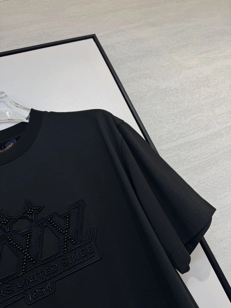 Louis Vuitton T-Shirts ModernLook 134781