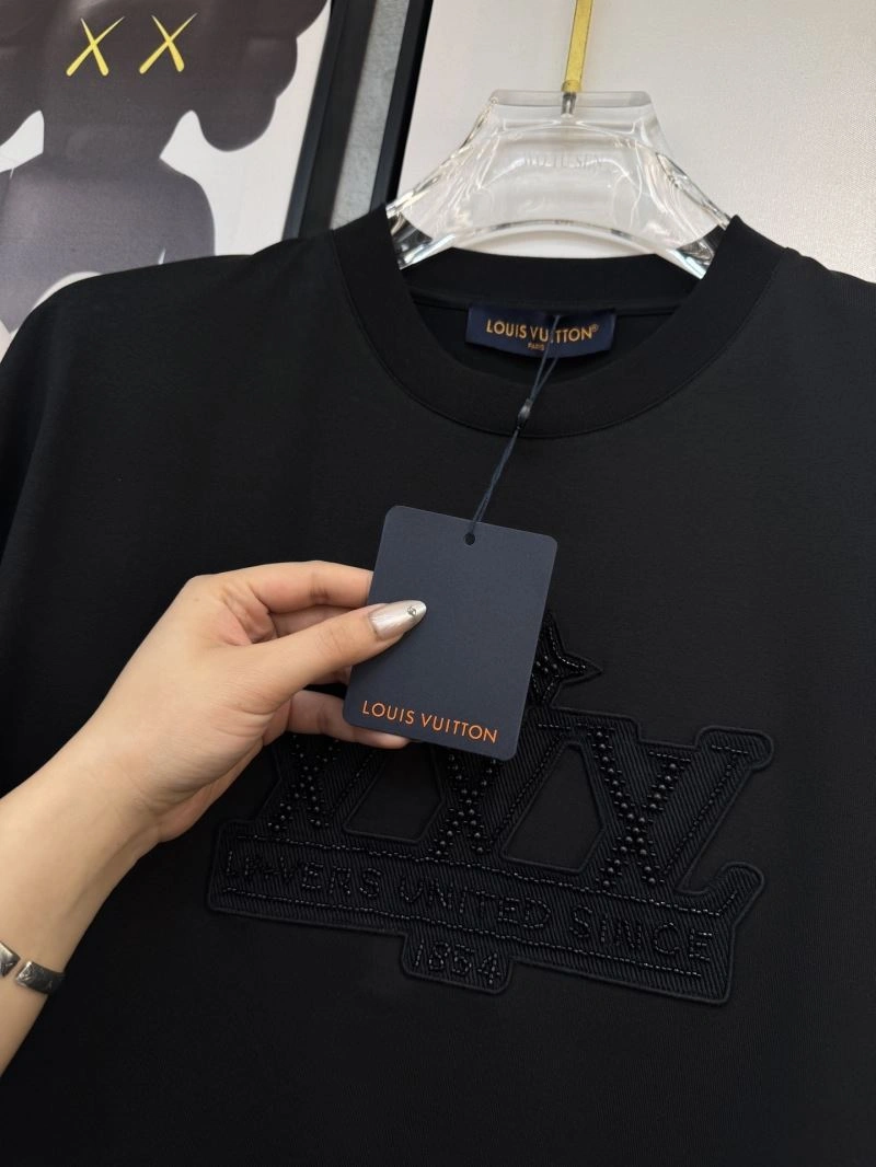 Louis Vuitton T-Shirts ModernLook 134781