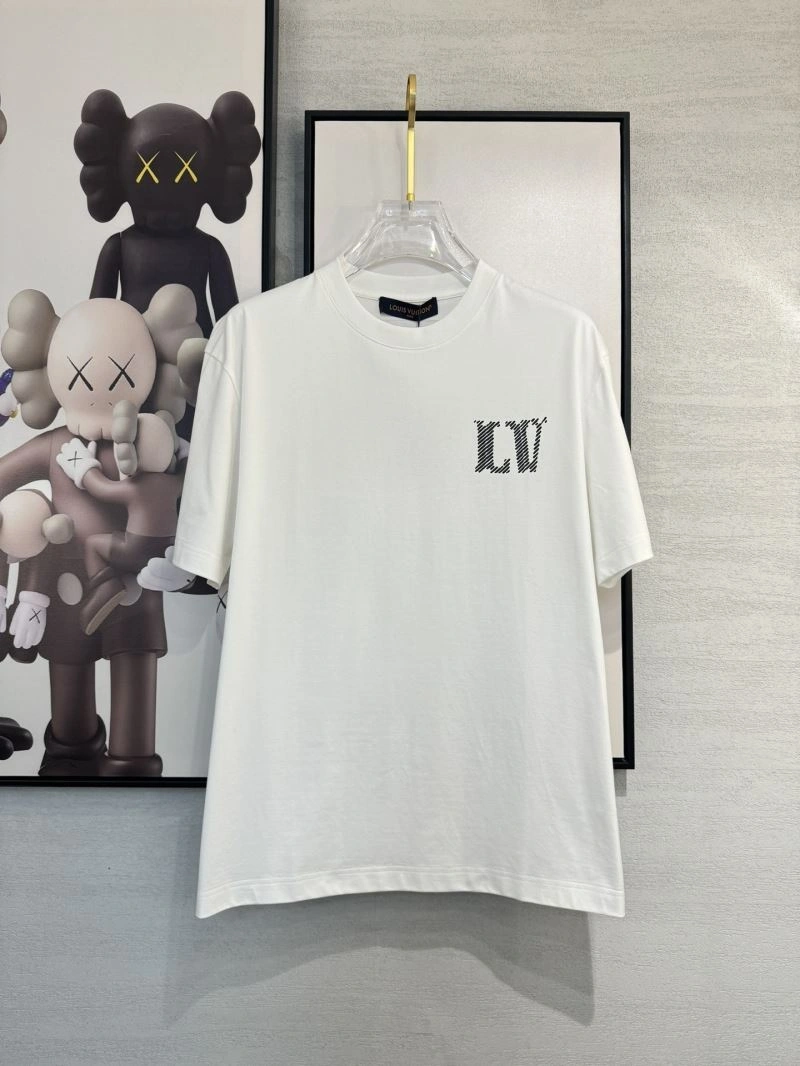 Louis Vuitton T-Shirts Lightweight 134760