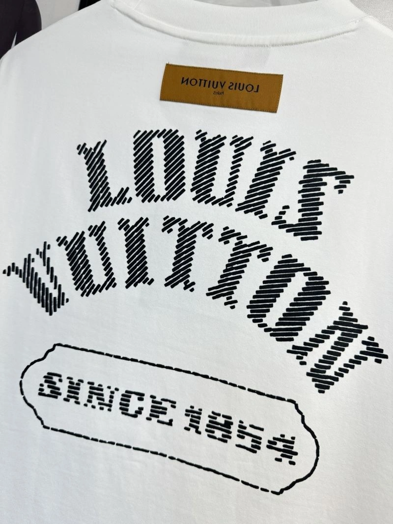 Louis Vuitton T-Shirts Lightweight 134760